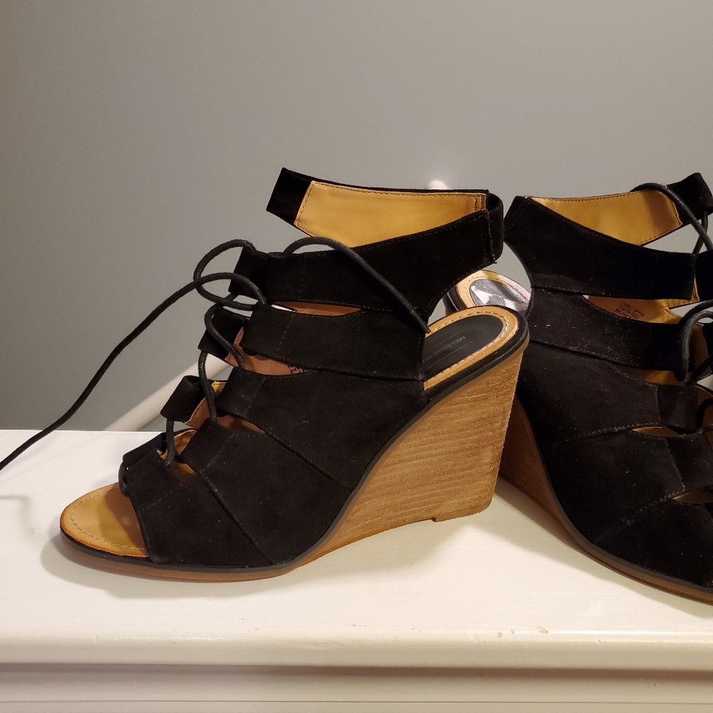 Melrose and Market strappy black sandals 9